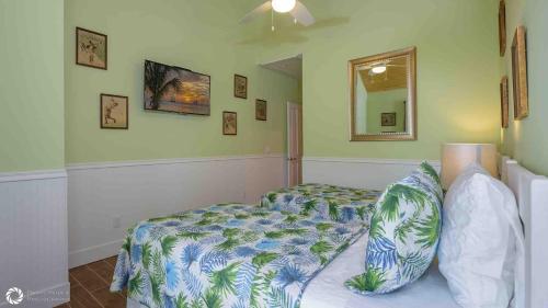 Four-Bedroom House image 10