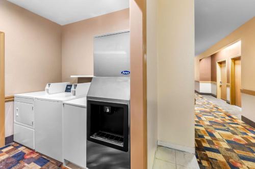 Best Express Inn & Suites Calera - image 11
