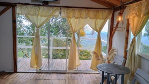 A környék, Chalet Campestre San Gabriel in El Retiro