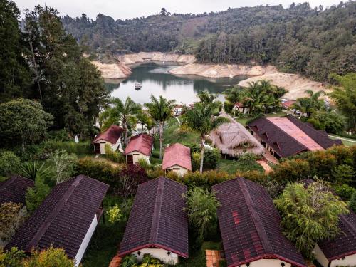 彼得拉桑塔酒店