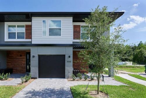 Townhome 4 BD Splash Pool BBQ at Le Reve - 4448