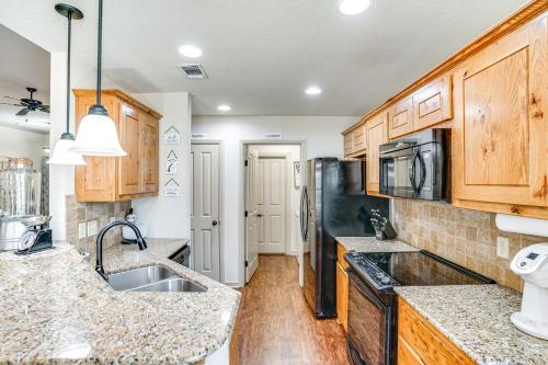 Charming Home with Chiminea in Weatherford! in Weatherford, USA