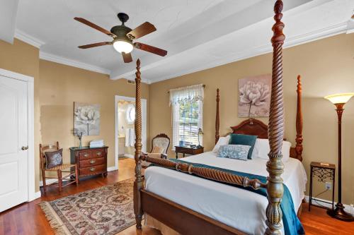 Hill House Bed and Breakfast Hill House Bed and Breakfast