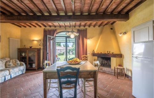 Cozy Home In San Quirico D´orcia in San Quirico dʼOrcia