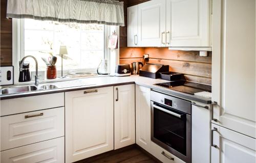 Kitchen, Amazing Home In Sjusjøen With Wifi in Sjusjoen