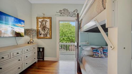 Three-Bedroom Holiday Home  image 9