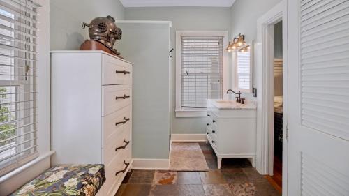 Three-Bedroom Holiday Home  image 7
