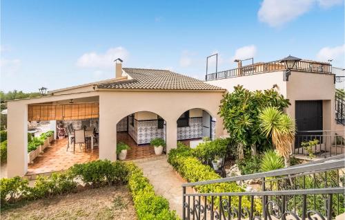  5 Bedroom Beautiful Home In Roda De Berà in Comarruga