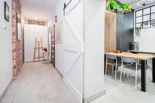 Master Corner Apartment - University & Park Area – Krakow, VT