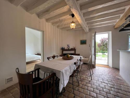 Villa campagne - Hammam & Piscine à 1h30 de Paris (Villa campagne - Hammam & Piscine a 1h30 de Paris) in Ervauville