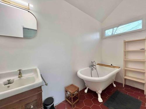 Villa campagne - Hammam & Piscine à 1h30 de Paris (Villa campagne - Hammam & Piscine a 1h30 de Paris) in Ervauville