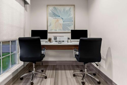 Best Western Niceville - Eglin AFB Hotel - image 2