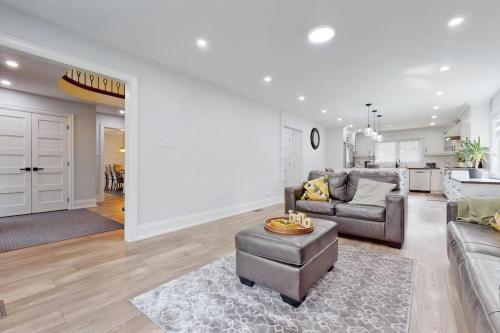 Newly renovated luxury villa in Stouffville, ON in Whitchurch-Stouffville (ON)
