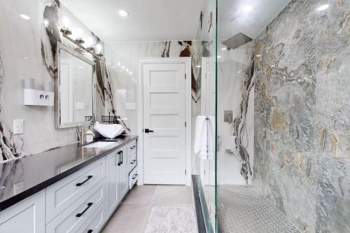 Newly renovated luxury villa in Stouffville, ON in Whitchurch-Stouffville (ON)