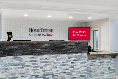 HomeTowne Studios Auburn Hills - image 6