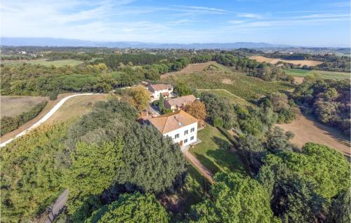 Awesome Home In Fucecchio With Jacuzzi