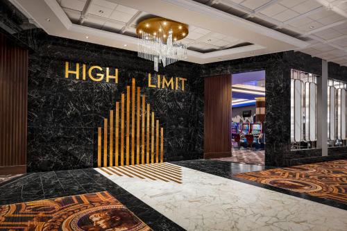 Harrah's New Orleans Hotel & Casino - image 6