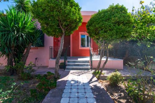 Lovely family garden house gîte à louer Ayía Triás