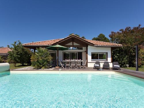 Villa with a private pool by Atlantic ocean