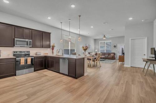 Amazing New House,Convenient location Near hospitals,Shopping, Dinning,Historic Downtown in Temple, USA