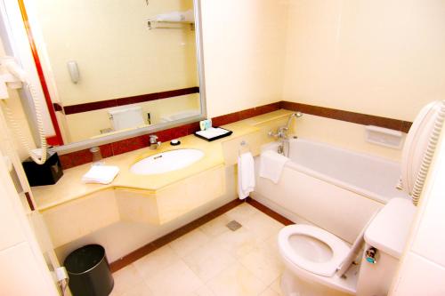 Menara Peninsula Hotel Jakarta Room Type - Executive Studio with Club Access