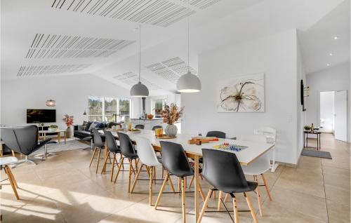 soba za goste, Awesome Home In Blåvand With Sauna (Awesome Home In Blavand With Sauna) in Vejers Strand