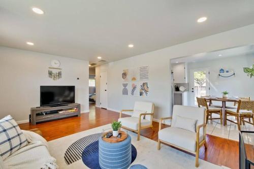 MJ Cozy 2B1B Duplex AC Walk to Shopping 1891