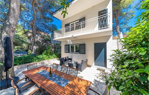 3 Bedroom Lovely Home In Jadrija