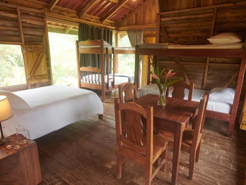 Santa Maria Volcano Lodge Hotel & Restaurante in 林孔德拉別哈