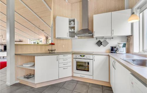  Holiday Home Frankelund Tranekær Ii in Hou