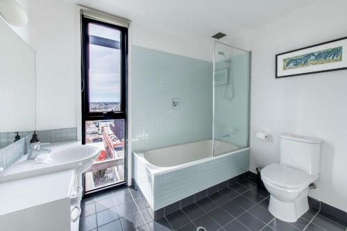 Apartment image 10