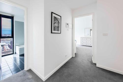 Apartment image 8