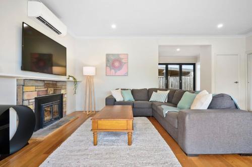 4 Bedroom Home in Heathmont Perfect for Families