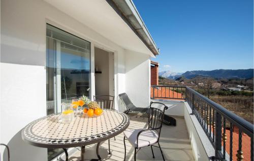 景觀, Three-Bedroom Apartment In Ostrvica in 奧斯特維卡
