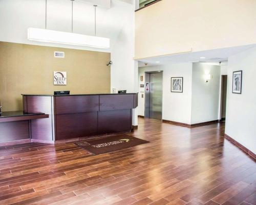 Sleep Inn Tinley Park I-80 near Amphitheatre-Convention Center in Tinley Park, USA