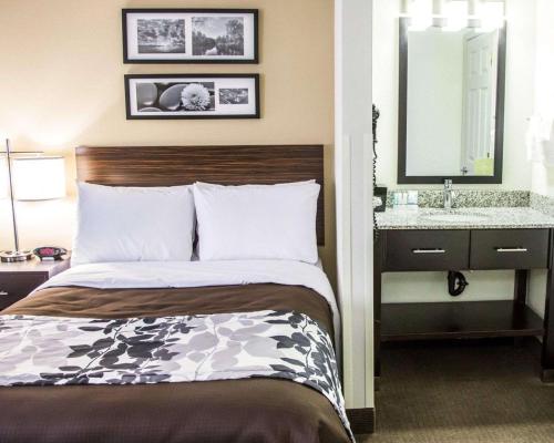 Sleep Inn Tinley Park I-80 near Amphitheatre-Convention Center in Tinley Park, USA