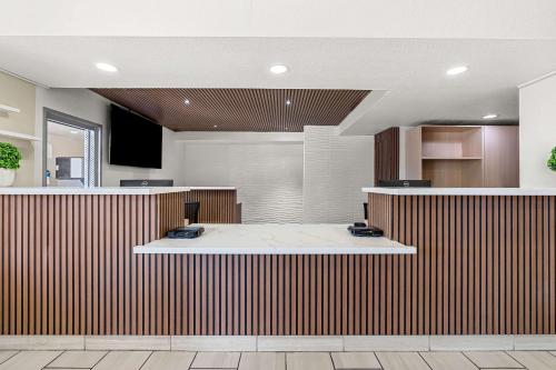 Econo Lodge Stockton near I-5 Fairgrounds Econo Lodge Stockton near I-5 Fairgrounds