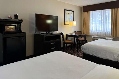 Double Room with Two Double Beds - Non-Smoking