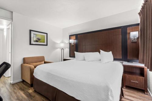 Econo Lodge Stockton near I-5 Fairgrounds Econo Lodge Stockton near I-5 Fairgrounds