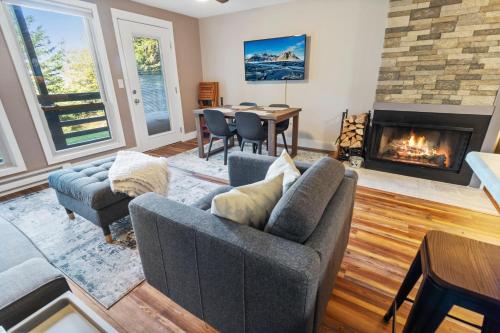 Mountain Crest 3 Studio Near Slopes And Shuttle Bus WiFi Gated Parking in Snowshoe, USA