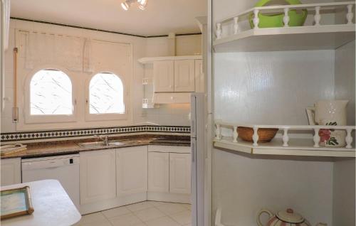 Three-Bedroom Holiday Home in Miami Platja - image 14