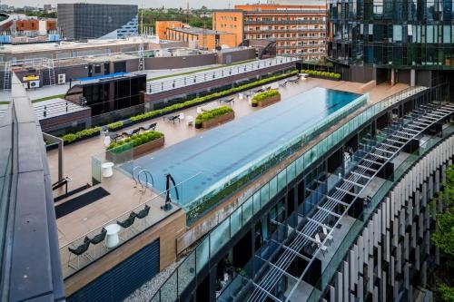 Lumina Bluewater Stay - Coastal Views & Tranquil Surroundings in St. Kilda Road
