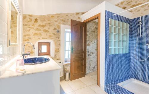 Three-Bedroom Holiday Home in Benissa - image 2