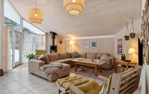 4 Bedroom Beautiful Home In Kalundborg in Kalundborg