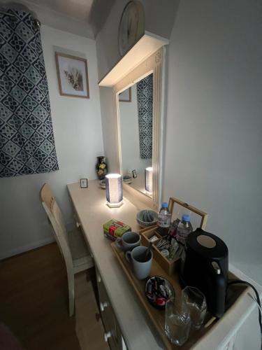 The Bungalow by SJP - Double Room - Weldon