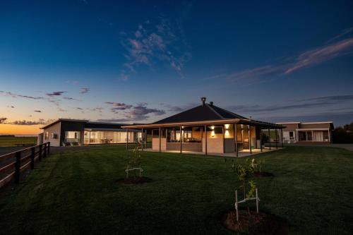 . Kilsby Sinkhole & Accommodation