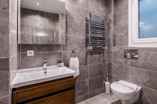 Bright Charming Modern 3BD2Bath Balcony! #367 - image 12