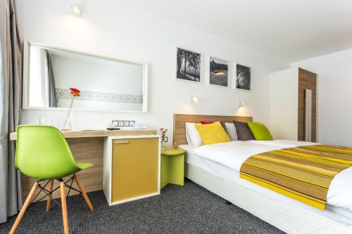 Hotel Compliment - image 3