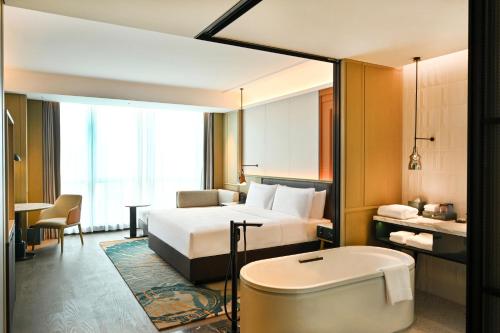 room detail thumbnail 1