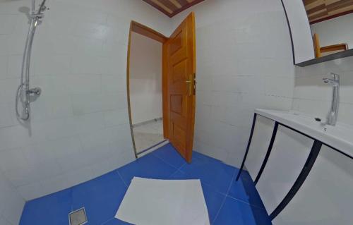 2 bedrooms, 3 beds